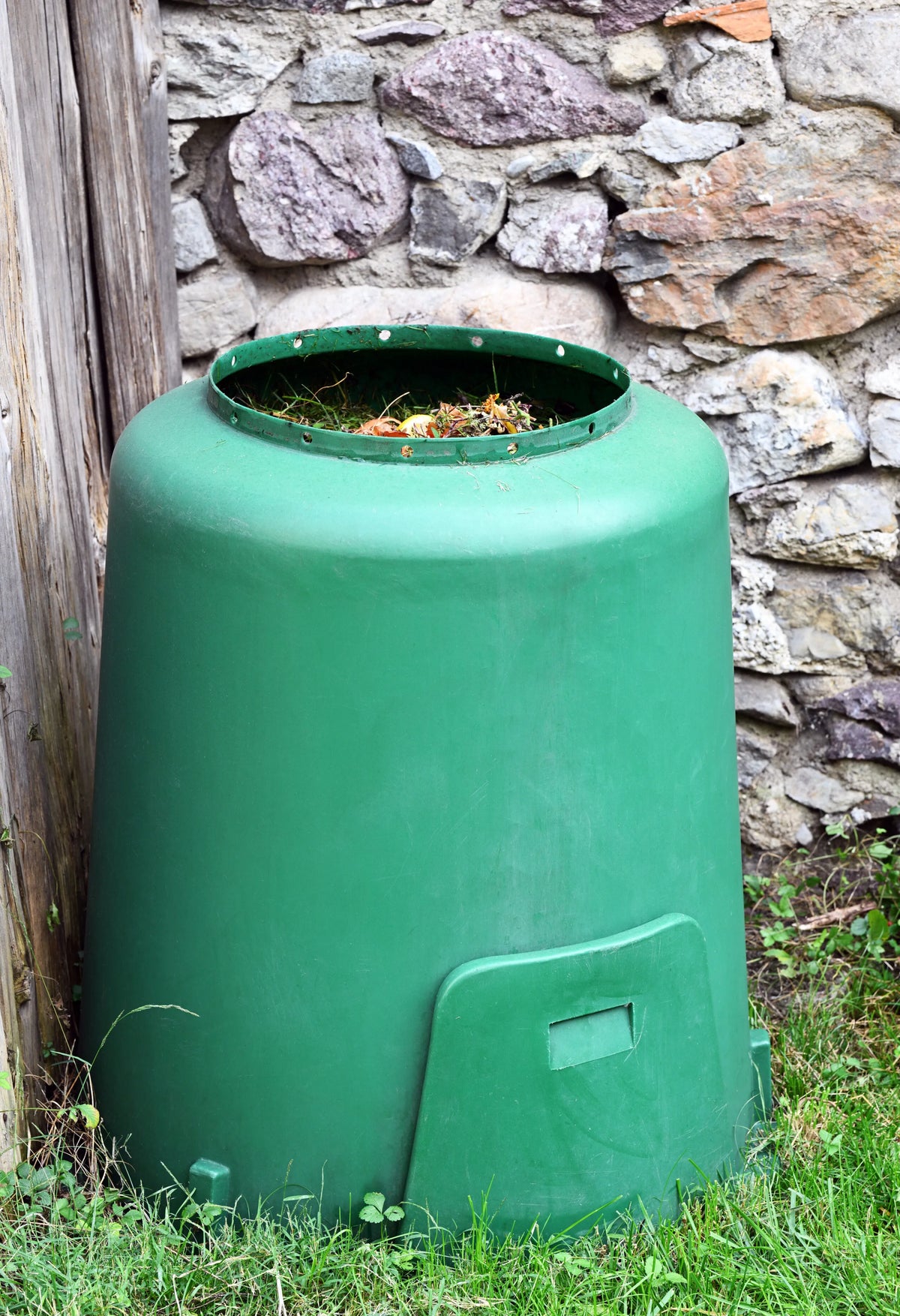 Why Choose the Eco-Eze Garden Composter?